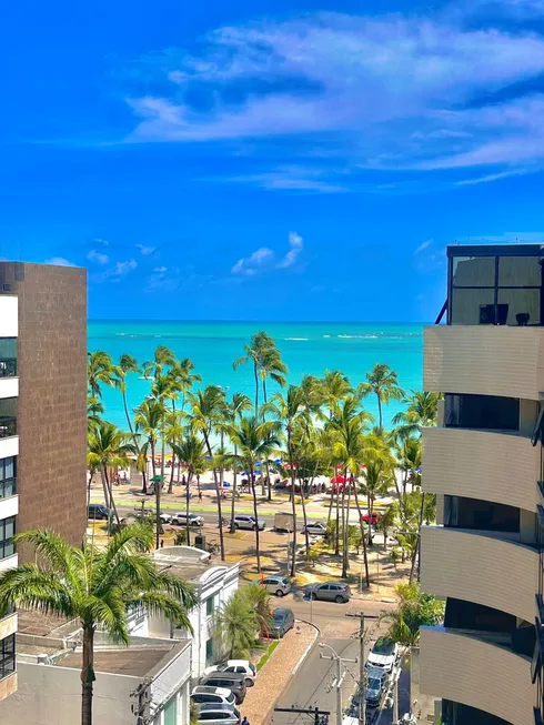 Foto 1 de Apartamento com 3 Quartos para alugar, 140m² em Ponta Verde, Maceió