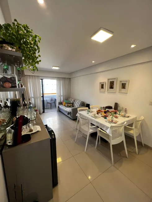 Foto 1 de Apartamento com 3 Quartos à venda, 79m² em Boa Viagem, Recife