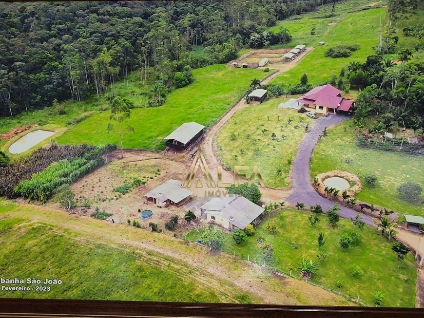 Foto 1 de Fazenda/Sítio com 5 Quartos à venda, 360m² em Zona Rural, São João do Itaperiú