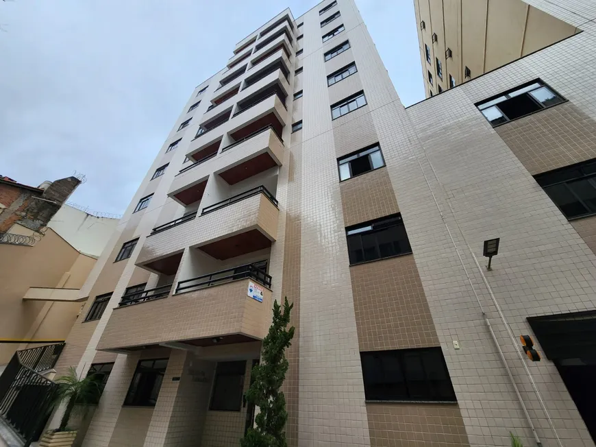 Foto 1 de Apartamento com 2 Quartos à venda, 76m² em Centro, Juiz de Fora