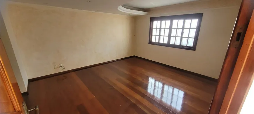 Foto 1 de Sobrado com 4 Quartos à venda, 234m² em Jardim Bela Vista, Campinas