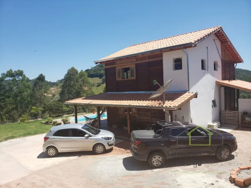 Foto 1 de Fazenda/Sítio com 3 Quartos à venda, 3000m² em Centro, Salesópolis