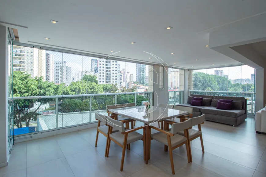 Foto 1 de Apartamento com 3 Quartos à venda, 237m² em Vila Nova Conceição, São Paulo
