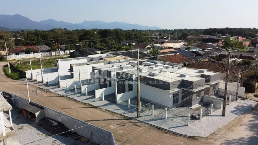 Foto 1 de Casa de Condomínio com 2 Quartos à venda, 45m² em Rio da Onça, Matinhos