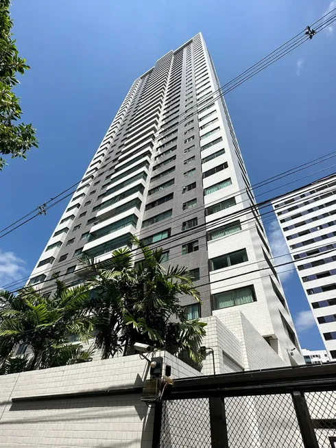 Foto 1 de Apartamento com 4 Quartos à venda, 132m² em Casa Amarela, Recife