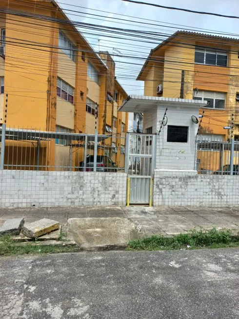 Foto 1 de Apartamento com 3 Quartos à venda, 68m² em Madalena, Recife