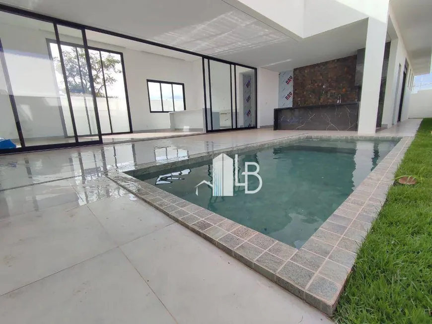 Foto 1 de Casa de Condomínio com 3 Quartos à venda, 270m² em Jardim Inconfidência, Uberlândia