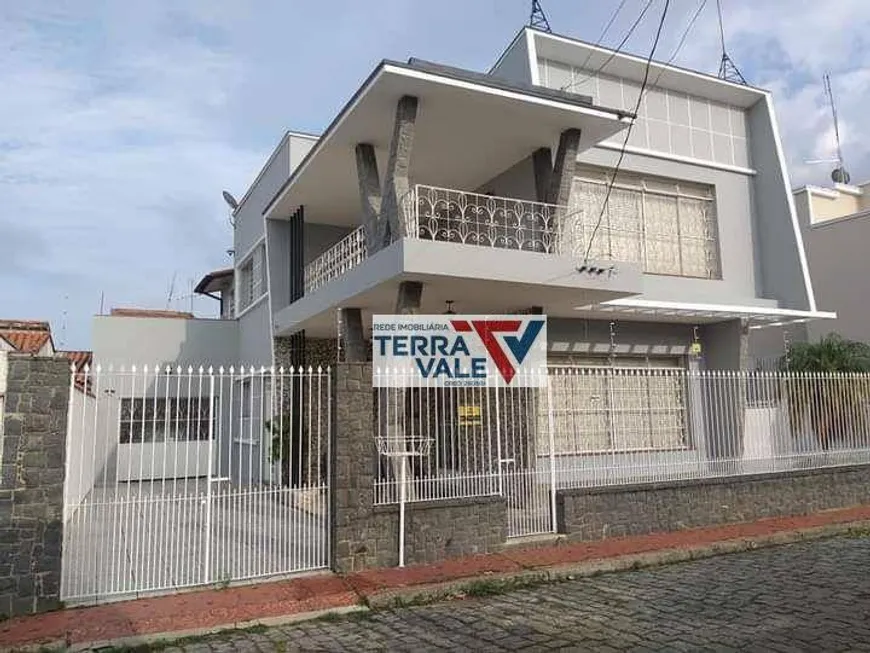 Foto 1 de Casa com 3 Quartos à venda, 321m² em Centro, Lorena