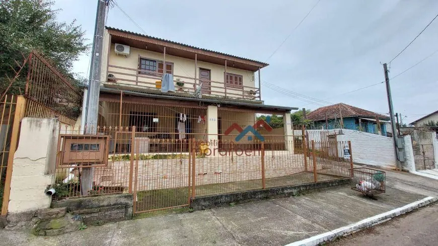 Foto 1 de Casa com 6 Quartos à venda, 300m² em Estância Velha, Canoas