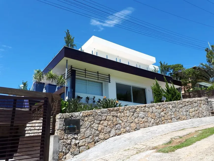 Foto 1 de Casa com 5 Quartos à venda, 1011m² em Pinguirito, Garopaba