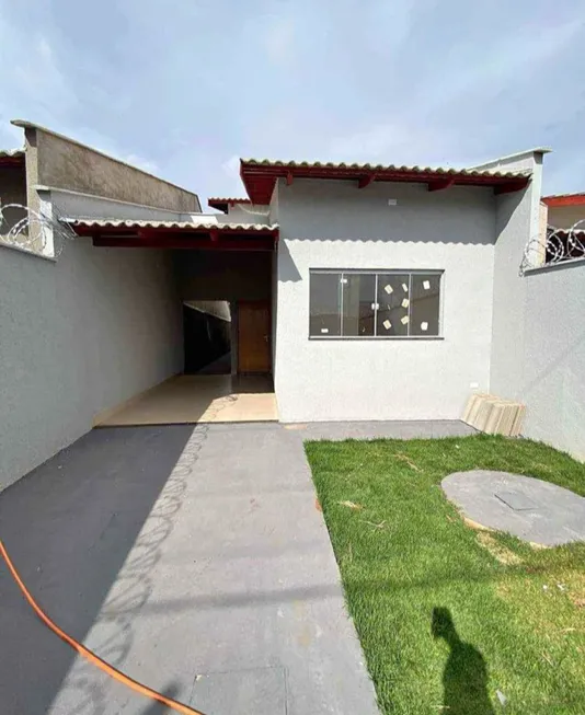 Foto 1 de Casa com 3 Quartos à venda, 130m² em Marivan, Aracaju
