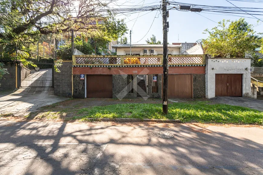 Foto 1 de Lote/Terreno à venda, 2100m² em Chácara das Pedras, Porto Alegre