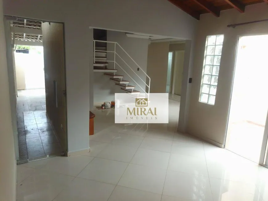 Foto 1 de Casa de Condomínio com 3 Quartos para alugar, 116m² em Villa Branca, Jacareí