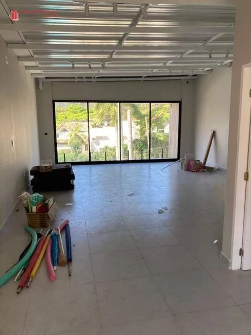 Foto 1 de Casa de Condomínio com 4 Quartos à venda, 210m² em Jardim Ampliação, São Paulo