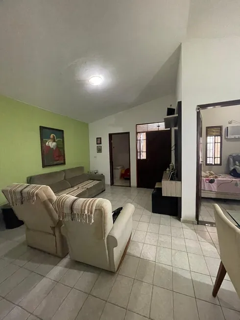 Foto 1 de Casa com 3 Quartos para alugar, 130m² em Ponta Negra, Natal
