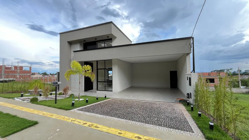 Foto 1 de Casa de Condomínio com 3 Quartos à venda, 221m² em Jardins Nápoles, Senador Canedo