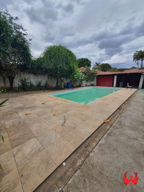 Foto 1 de Fazenda/Sítio com 2 Quartos à venda, 2240m² em Braúnas, Belo Horizonte