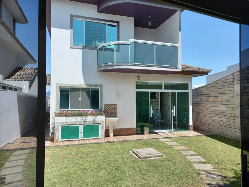 Foto 1 de Casa de Condomínio com 3 Quartos à venda, 236m² em Vale dos Cristais, Macaé