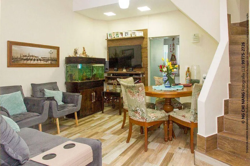 Foto 1 de Casa com 3 Quartos à venda, 88m² em Marapé, Santos