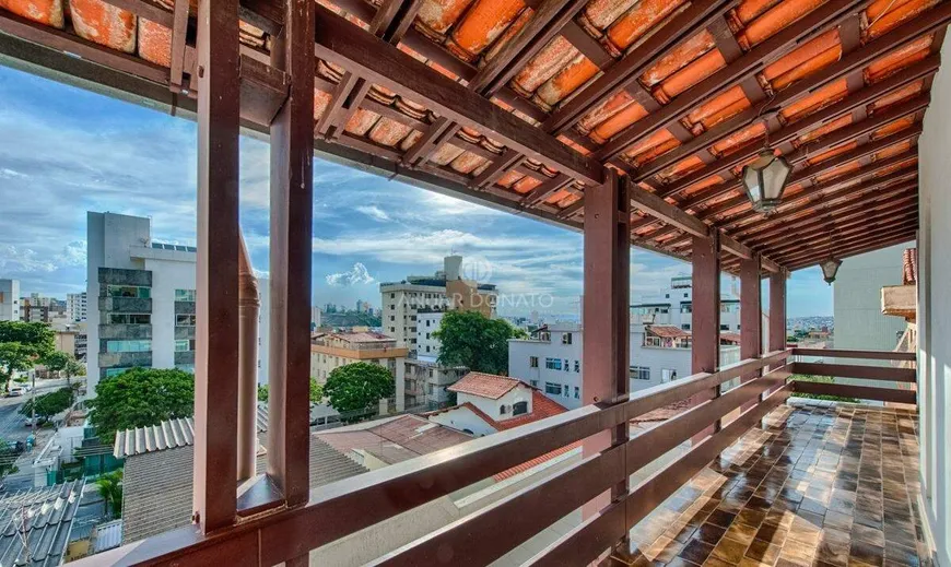 Foto 1 de Casa com 4 Quartos à venda, 453m² em Cidade Nova, Belo Horizonte