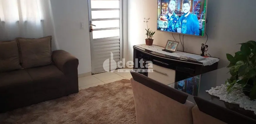 Foto 1 de Apartamento com 2 Quartos à venda, 44m² em Mansorur, Uberlândia