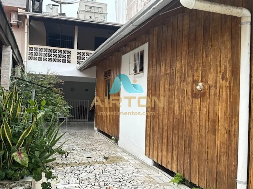 Foto 1 de Casa com 5 Quartos à venda, 260m² em Meia Praia, Itapema