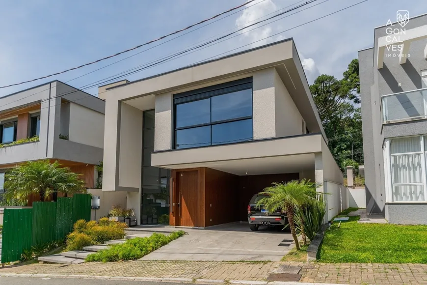 Foto 1 de Casa de Condomínio com 3 Quartos à venda, 307m² em São Braz, Curitiba