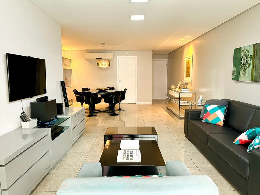 Foto 1 de Apartamento com 4 Quartos à venda, 148m² em Ponta Verde, Maceió