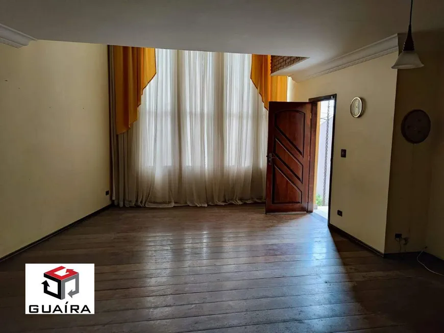 Foto 1 de Sobrado com 3 Quartos à venda, 227m² em Jardim Pedroso, Mauá