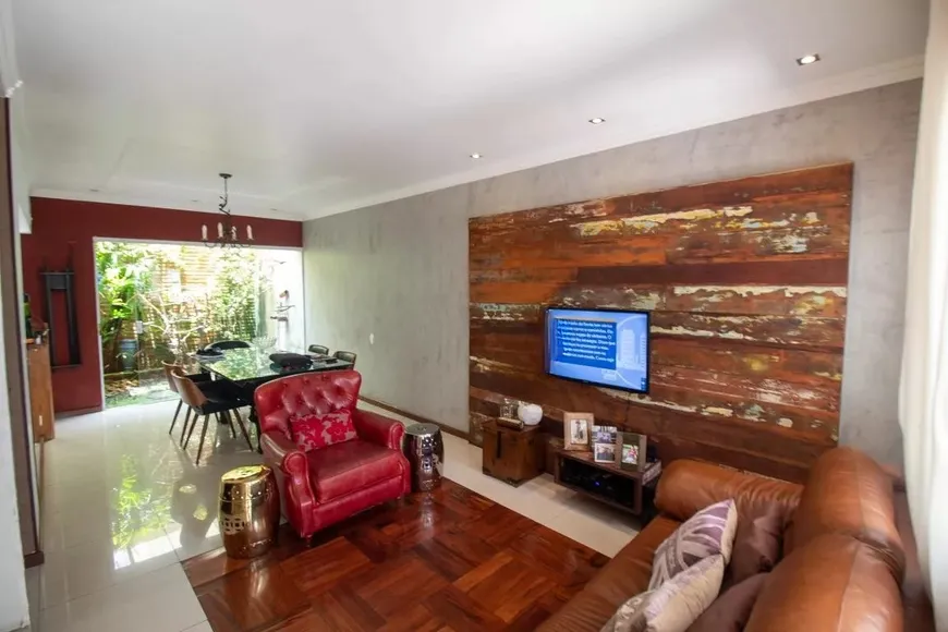 Foto 1 de Casa de Condomínio com 4 Quartos à venda, 152m² em Santo Amaro, São Paulo