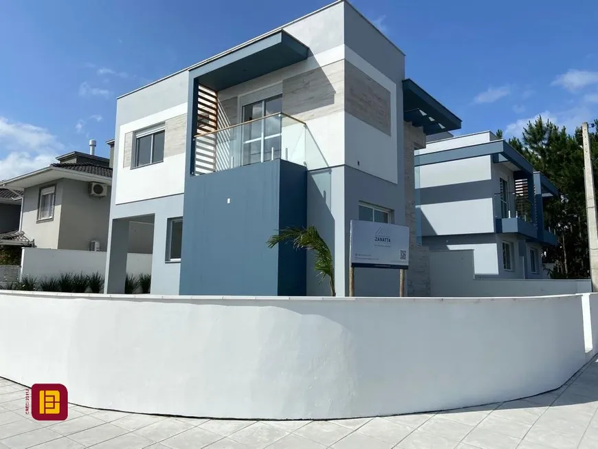 Foto 1 de Casa com 3 Quartos à venda, 141m² em Campeche, Florianópolis