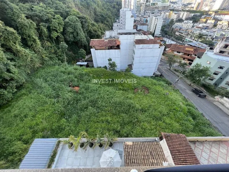 Foto 1 de Lote/Terreno à venda em Cascatinha, Juiz de Fora