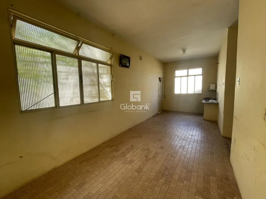 Foto 1 de Casa com 4 Quartos à venda, 360m² em Edgar Pereira, Montes Claros