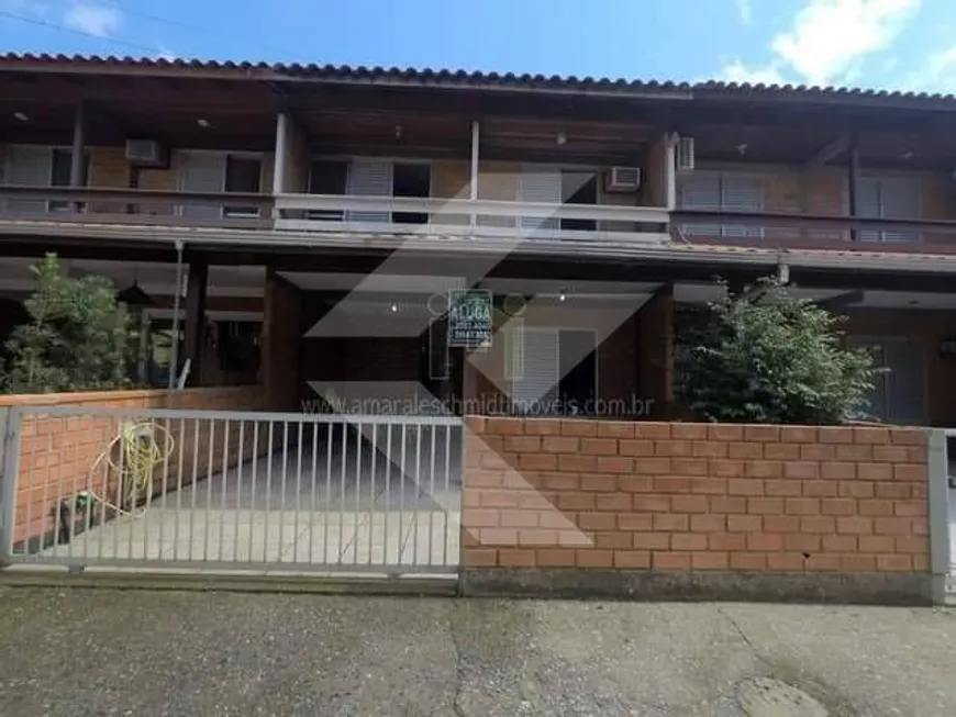 Foto 1 de Casa com 3 Quartos à venda, 100m² em Canto Grande, Bombinhas