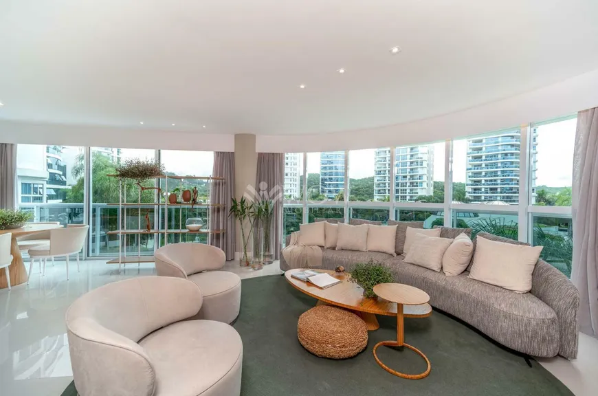 Foto 1 de Apartamento com 5 Quartos à venda, 411m² em Praia Brava, Itajaí