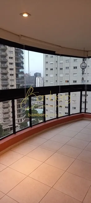 Foto 1 de Apartamento com 3 Quartos para alugar, 160m² em Panamby, São Paulo