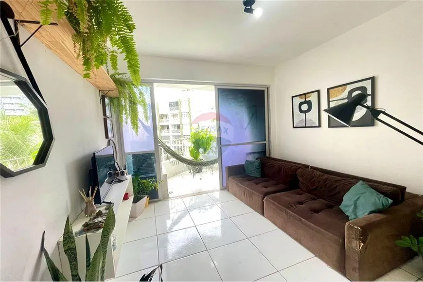 Foto 1 de Apartamento com 2 Quartos à venda, 78m² em Costa Azul, Salvador