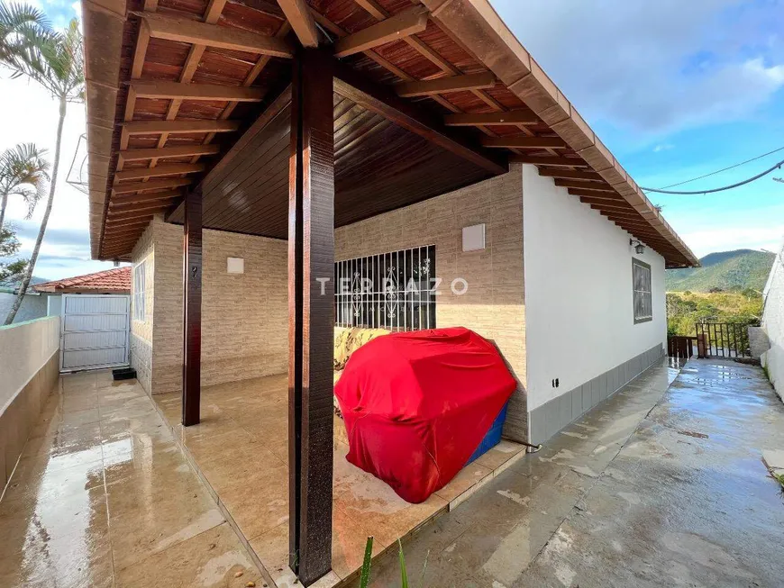 Foto 1 de Casa de Condomínio com 3 Quartos à venda, 112m² em Fazendinha, Teresópolis