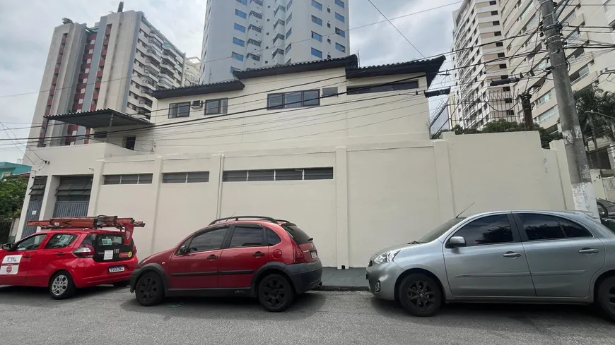 Foto 1 de com 8 Quartos para venda ou aluguel, 275m² em Pompeia, São Paulo