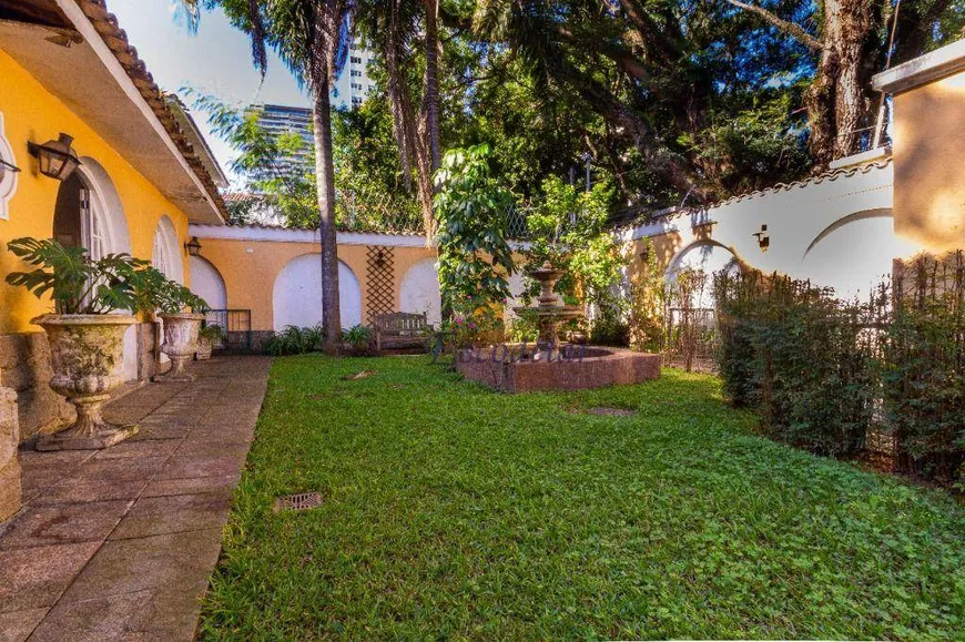 Foto 1 de Casa com 4 Quartos à venda, 617m² em Jardim América, São Paulo