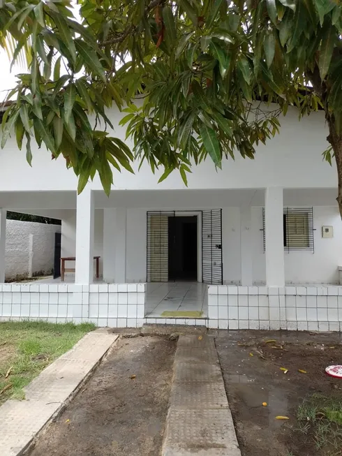 Foto 1 de Casa com 4 Quartos à venda, 180m² em Pontas de Pedra, Goiana