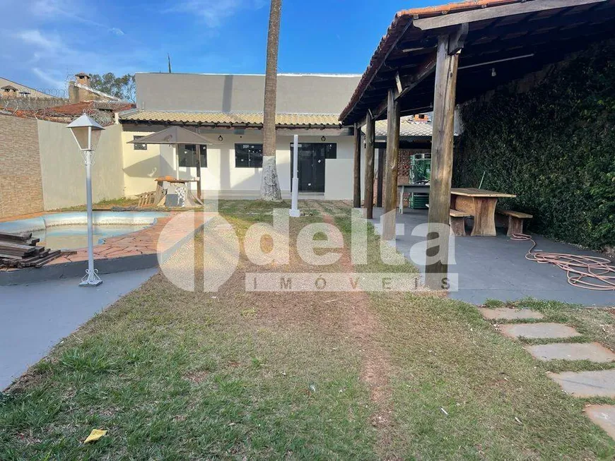 Foto 1 de Casa com 3 Quartos à venda, 90m² em Alto Umuarama, Uberlândia