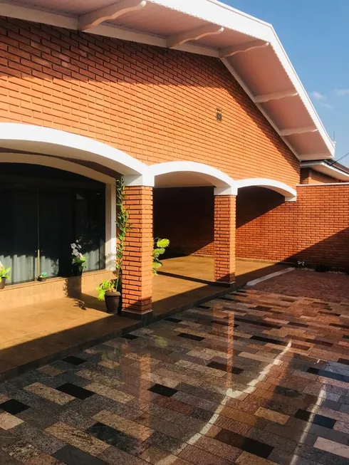 Foto 1 de Casa com 3 Quartos à venda, 192m² em Jardim Hermínio Demarchi, Iracemápolis