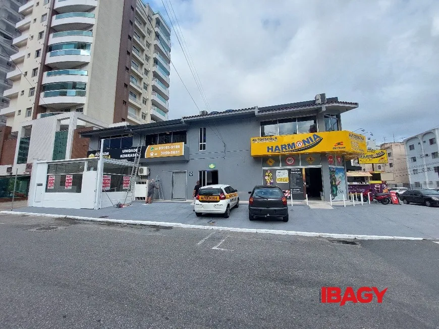 Foto 1 de Ponto Comercial para alugar, 76m² em Kobrasol, São José