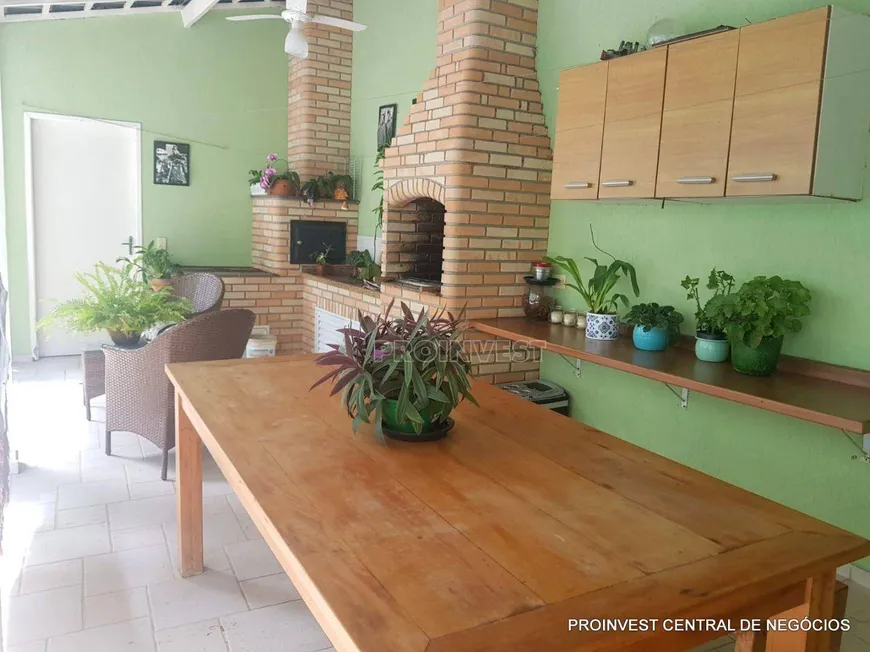 Foto 1 de Casa de Condomínio com 3 Quartos à venda, 220m² em Granja Viana, Carapicuíba