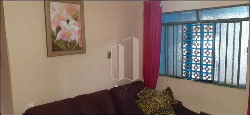 Foto 1 de Casa com 4 Quartos à venda, 302m² em Setor Crimeia Oeste, Goiânia