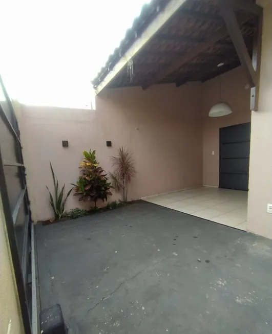 Foto 1 de Casa com 3 Quartos à venda, 91m² em Vale Quem Tem, Teresina