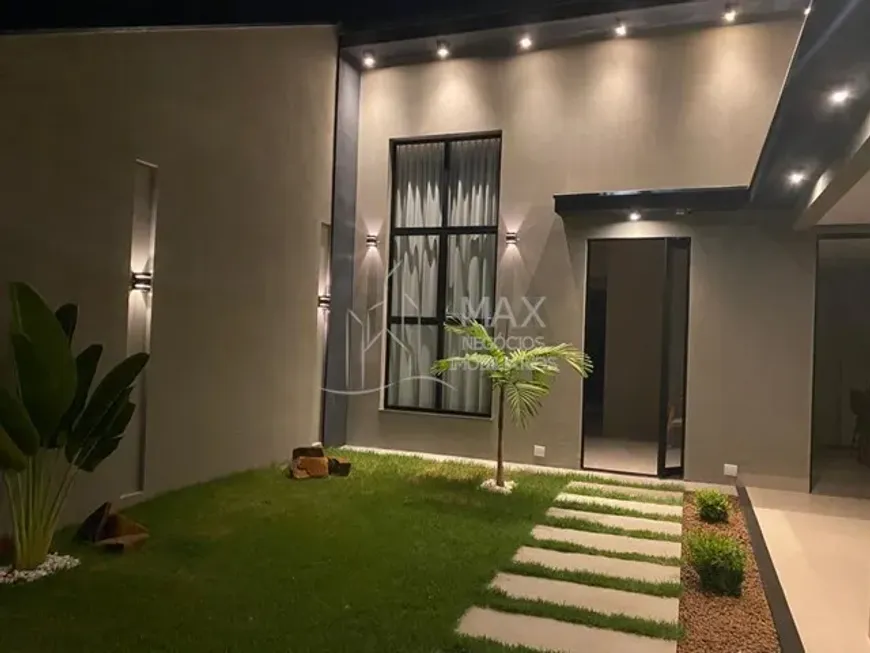 Foto 1 de Casa com 3 Quartos à venda, 200m² em Jardim Europa, Uberlândia