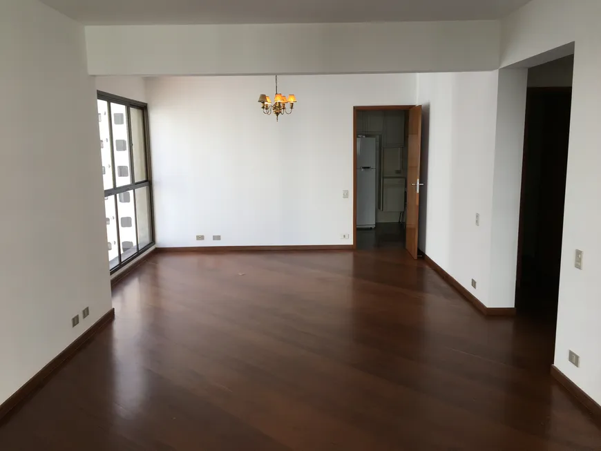 Foto 1 de Apartamento com 3 Quartos para alugar, 155m² em Vila Uberabinha, São Paulo