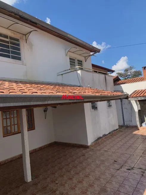 Foto 1 de Sobrado com 4 Quartos à venda, 242m² em Jardim Satélite, São José dos Campos